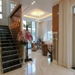 Bán căn biệt thự liên kế mỹ thái 7*18m, 2 lầu, nội thất cơ bản, quận 7