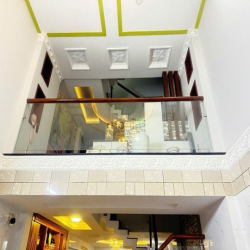 Bán nhà HXH 5 lầu mái Thái sát KDC Cityland 70m2 nhà đẹp ở ngay 7.8 tỷ