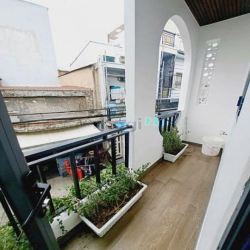 Nhà đẹp 2 Tầng sát chợ Lê Văn Quới, nội thất cao cấp, SHR, Giá 3,495tỷ