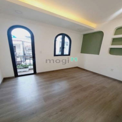 Nhà đẹp 2 Tầng sát chợ Lê Văn Quới, nội thất cao cấp, SHR, Giá 3,495tỷ