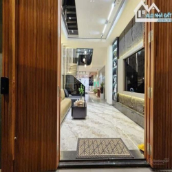 Chủ bán gấp nhà HXH Bạch Đằng, P.2, Q. Tân Bình, 75m2, 2tỷ950tr, SHR