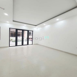 Bán nhà Hòa Hảo, Quận 10, 72m², 4 lầu, sát mặt tiền chỉ nhỉnh 15 tỷ