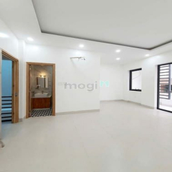 Bán nhà Hòa Hảo, Quận 10, 72m², 4 lầu, sát mặt tiền chỉ nhỉnh 15 tỷ