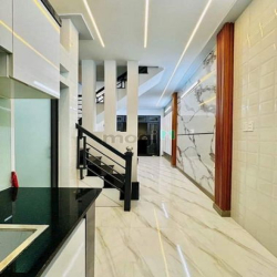 Nhà bán Bùi Quang Là, Phường 12, Gò Vấp,dt:40m2, Giá 2tỷ 250tr ,SHR