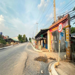 Nhà Bỏ Trống Ko Ai Ở Gần Chợ Gò Đen 1 lầu 2 Phòng Ngủ Gần Cổng chào PL
