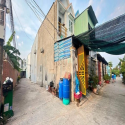 Nhà Bỏ Trống Ko Ai Ở Gần Chợ Gò Đen 1 lầu 2 Phòng Ngủ Gần Cổng chào PL