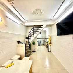 VIP Phường 2 PHAN XÍCH LONG, sát hẻm xe tải 44M2, ở ngay, nhỉnh 7 tỷ