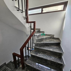 + Ngọc Thụy -Long Biên -DT33M2- 5T-MT5.85 giá chào 5.35 tỷ (đàm phán)