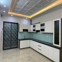 Nhà phố 4 tầng mặt tiền đường 30 m Phú thuận Quận 7. 80 m2 16,9 tỷ.