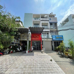 Nhà phố 4 tầng mặt tiền đường 30 m Phú thuận Quận 7. 80 m2 16,9 tỷ.