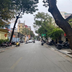 Bán đất tặng nhà phố Trần Quốc Toản, Hoàn Kiếm  70m2 ,27.5 tỷ