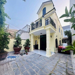 Biệt Thự Phạm Văn Đồng, 8x21m, gần chơ Thủ Đức, 2 tầng rất đẹp, hơn 9ỷ