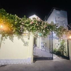Biệt Thự Phạm Văn Đồng, 8x21m, gần chơ Thủ Đức, 2 tầng rất đẹp, hơn 9ỷ