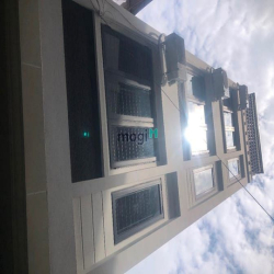 BA ĐÌNH :41m -5 tầng  vị trí đẹp - oto vào - kinh doanh