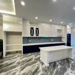 Bán gấp hẻm ô tô đường Võ Văn Tần,Quận 3.DT 60m2 /Giá 2tỷ 300 sổ riêng