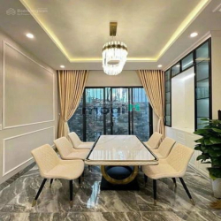 Bán gấp hẻm ô tô đường Võ Văn Tần,Quận 3.DT 60m2 /Giá 2tỷ 300 sổ riêng