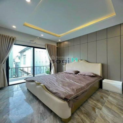 Bán gấp hẻm ô tô đường Võ Văn Tần,Quận 3.DT 60m2 /Giá 2tỷ 300 sổ riêng
