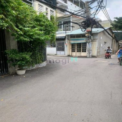 Nhỉnh 5 tỷ sát hẻm xe tải Thống nhất phường 15 gò vấp