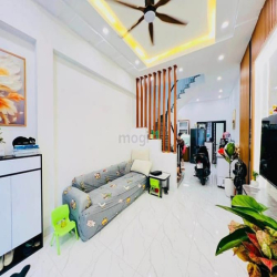 Bán nhà đẹp Quan Nhân. 41m2, 5 tầng, 3 thoáng, 9.5 tỷ