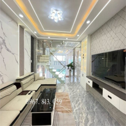 Nhà MTKD Đường Thạnh Lộc 47, DT:4x13M, Lửng, 3Lầu, 4PN, Gara xe hơi