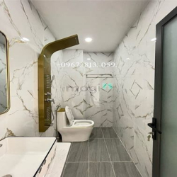 Nhà MTKD Đường Thạnh Lộc 47, DT:4x13M, Lửng, 3Lầu, 4PN, Gara xe hơi