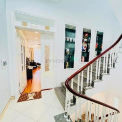 Bán nhà đẹp Quan Nhân. 41m2, 5 tầng, 3 thoáng, 9.5 tỷ