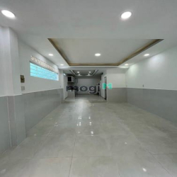 Cần bán nhà đẹp 2 tầng, vị trí đắc địa, gần Him Lam Q7 nhỉnh 5 tỷ TL