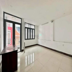 Bán căn nhà Chu Văn An Quận Bình Thạnh 53m2 giá 3ty6 sổ sẵn