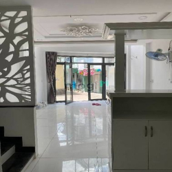 Nhà Nguyễn Thượng Hiền Bình Thạnh-Hẻm Xe Hơi 5 Tầng Giá 6.95 Tỷ.