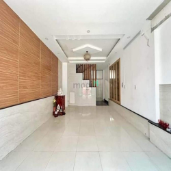 Bán căn nhà Chu Văn An Quận Bình Thạnh 53m2 giá 3ty6 sổ sẵn