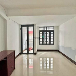 Bán căn nhà Chu Văn An Quận Bình Thạnh 53m2 giá 3ty6 sổ sẵn