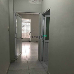 Cô Sáu bán nhà 1T1L XÓM CHIẾU Q4 63M2/ 1 tỷ 620tr KHU AN NINH
