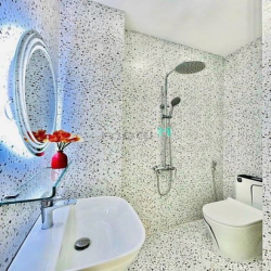 Bán gấp nhà đường Nguyễn Oanh.Giá 2tỷ4/69m2 đang cho thuê 15 tr/tháng