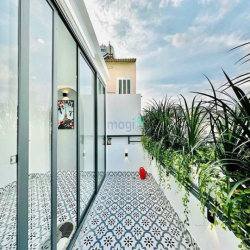 Bán gấp nhà đường Nguyễn Oanh.Giá 2tỷ4/69m2 đang cho thuê 15 tr/tháng