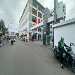 HIẾM nhỉnh 13 tỷ có MTKD gần chợ GV 88m2 ngang 4.3m khu ĐH ngay Lê Lợi