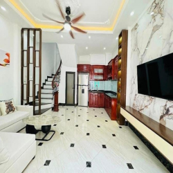 Nguyễn Khoái ô tô đỗ cửa 34M - Nhà mới koong - Gần chợ - Kinh doanh