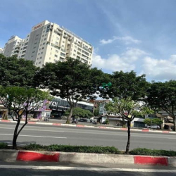 HIẾM nhỉnh 13 tỷ có MTKD gần chợ GV 88m2 ngang 4.3m khu ĐH ngay Lê Lợi