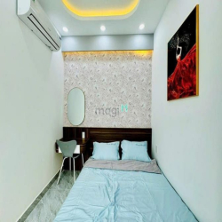 Bán nhà hẻm xe hơi Nguyễn Văn Công, P.3, 4,7 x 14, 4 lầu giá 7 tỷ