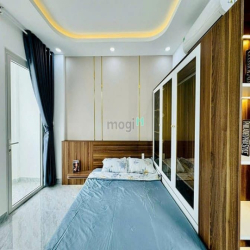 Bán nhà hẻm xe hơi Nguyễn Văn Công, P.3, 4,7 x 14, 4 lầu giá 7 tỷ