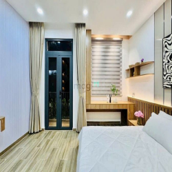 Bán nhà hẻm xe hơi Dương Quảng Hàm, P.5, 4,2 x 11 nở hậu 4,7m giá 7.9