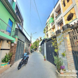bán dãy trọ 1 trệt + 2 lầu Đường 79 Phước Long B,  Q9. Giá 6 tỷ 8, Q9