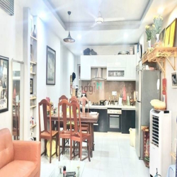 Quận 10 - Hẻm xe hơi CMT8, Phường 08 - 4 tầng   Mô tả: + Ngang 4m x11m