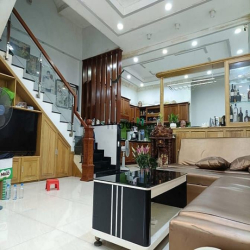 Cần tiền bán gấp nhà mới đẹp 95m2, 3 tầng, Lê Văn Thịnh, Q.2, giá rẻ