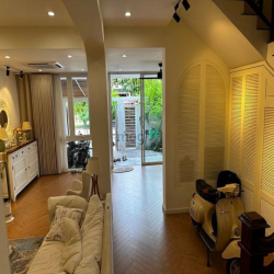 - Bán nhà Thảo điền vị trí kinh doanh đẹp 140m2. 40 tỷ.