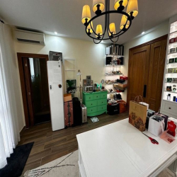 - Bán nhà Thảo điền vị trí kinh doanh đẹp 140m2. 40 tỷ.
