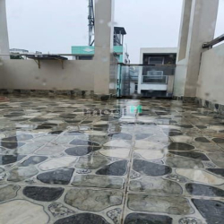 Cần tiền bán gấp nhà mới đẹp 95m2, 3 tầng, Lê Văn Thịnh, Q.2, giá rẻ