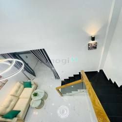 bán gấp nhà mới, HXH,gần MT Phan Văn Trị P.14 Bình Thạnh 34M2, 4 tỷ55