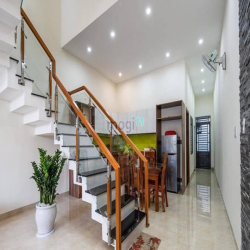 bán nhà mới 1t1l Nhất Chi Mai 65m2 / 1Tỷ390 gần đường ra sân bay