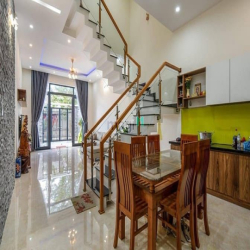 bán nhà mới 1t1l Nhất Chi Mai 65m2 / 1Tỷ390 gần đường ra sân bay