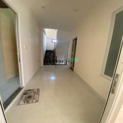 Bán nhà hẻm xe tải giáp Quận 10 5.5m x 13m 4 tầng chỉ 11.x tỷ